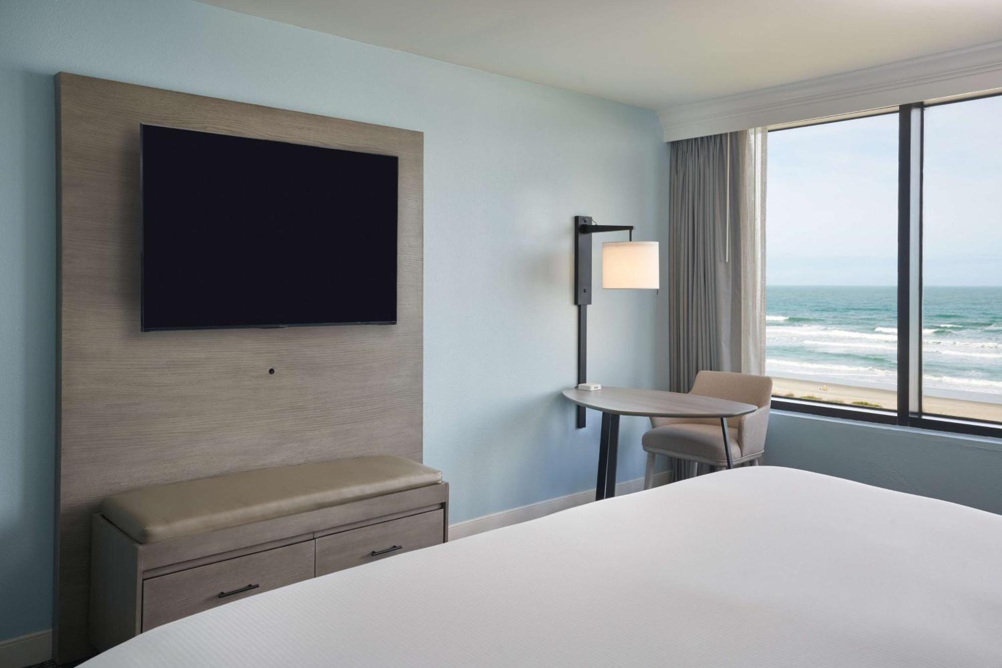 King Room Ocean View Non-Smoking